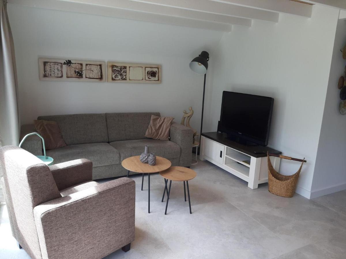 Stylish Holiday Home By The Sea Tuitjenhorn Eksteriør bilde