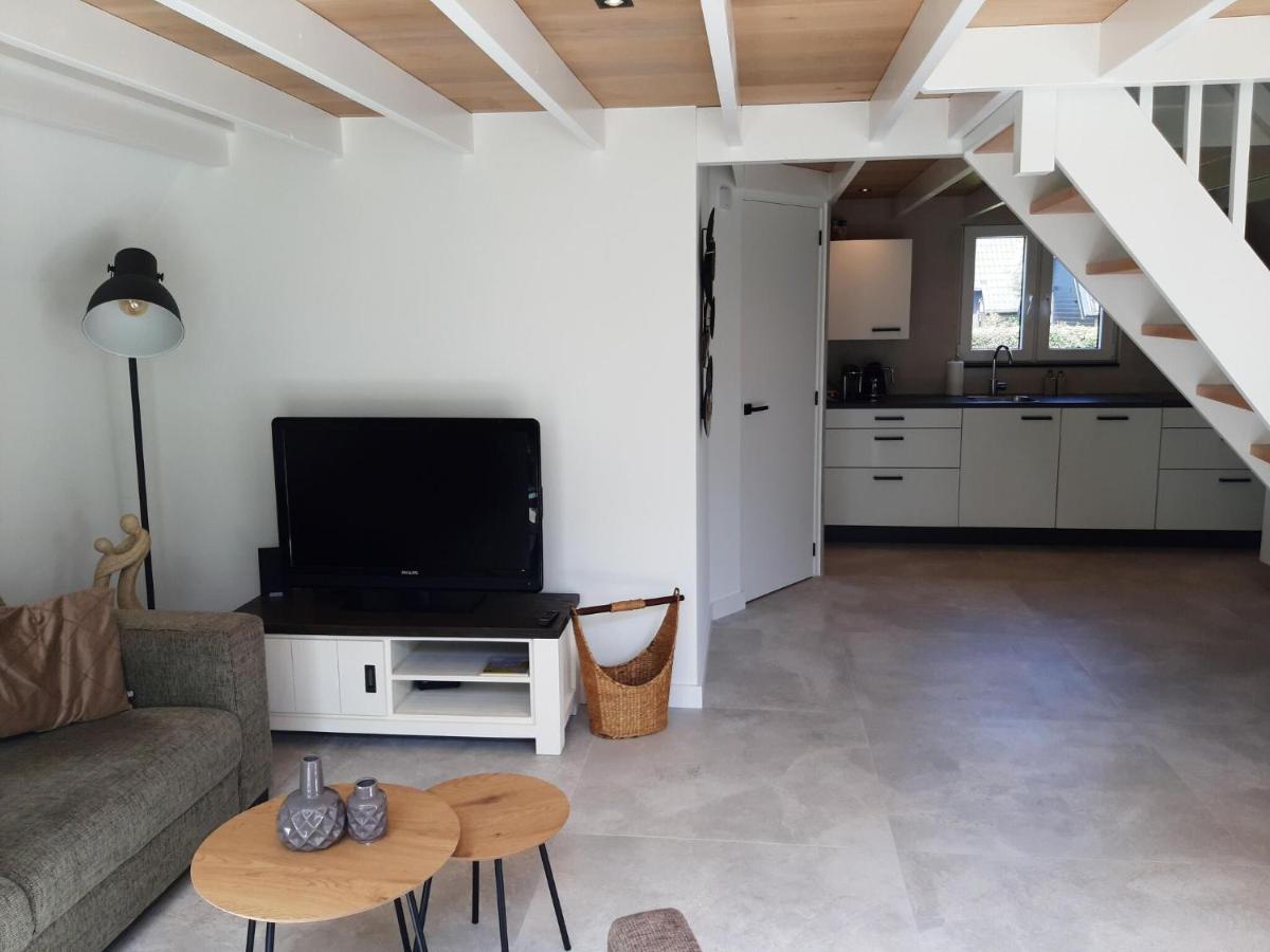 Stylish Holiday Home By The Sea Tuitjenhorn Eksteriør bilde