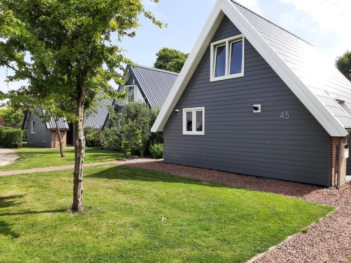 Stylish Holiday Home By The Sea Tuitjenhorn Eksteriør bilde
