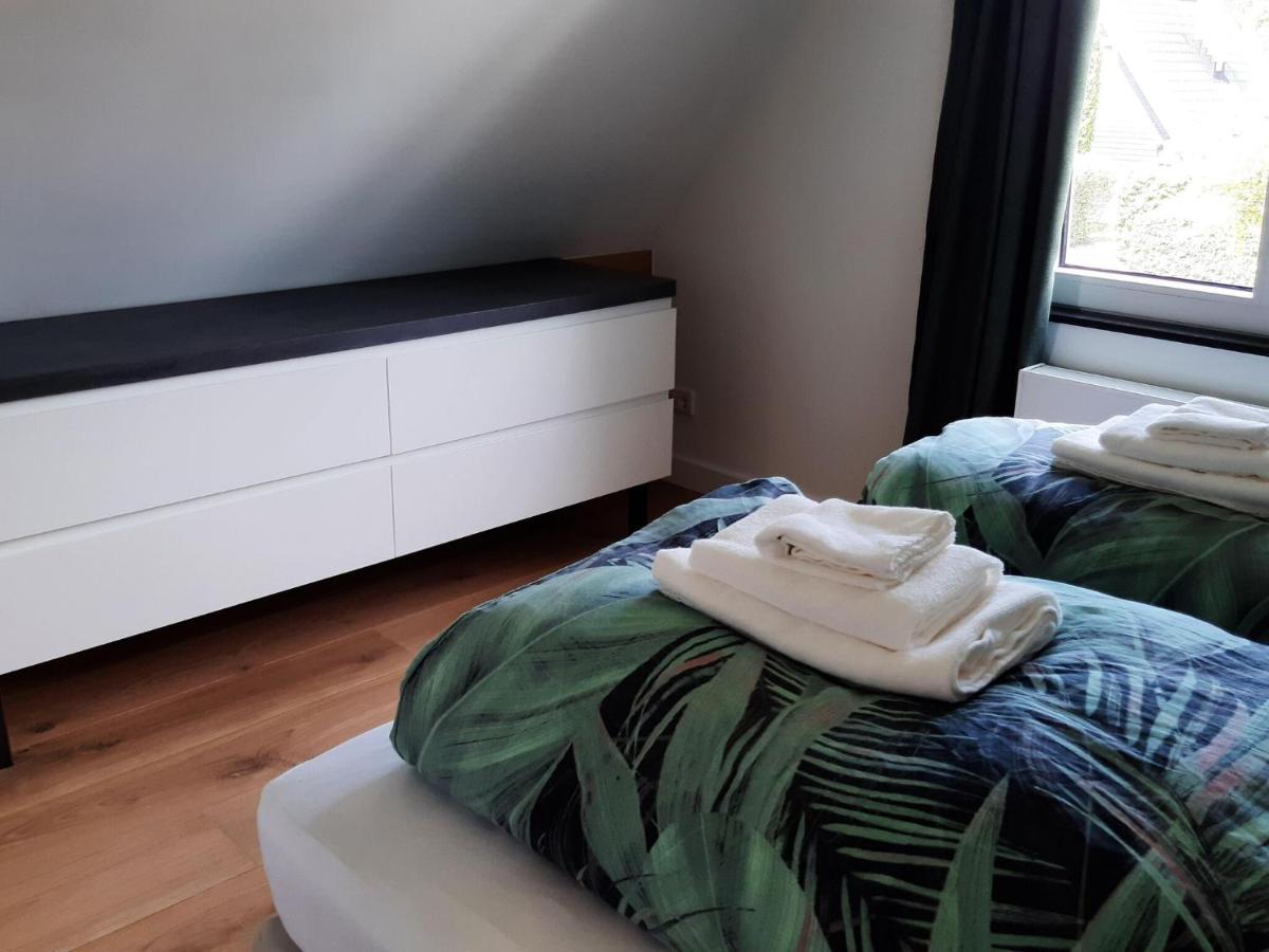Stylish Holiday Home By The Sea Tuitjenhorn Eksteriør bilde